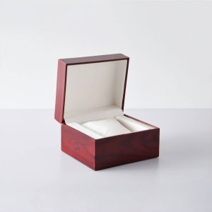 Luxury jewelry and watch gift box with removable pillow