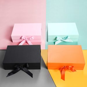 Wholesale Folding Magnetic Gift Box with Ribbon